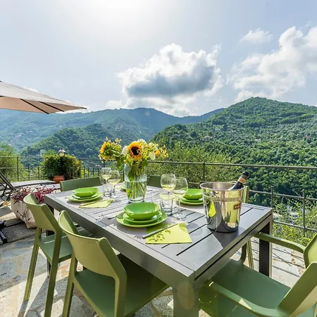 Apartament Belvedere, House With Pool- Recco, Liguria