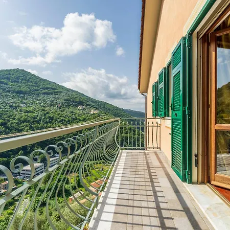 Apartment Belvedere, House With Pool- Recco, Liguria